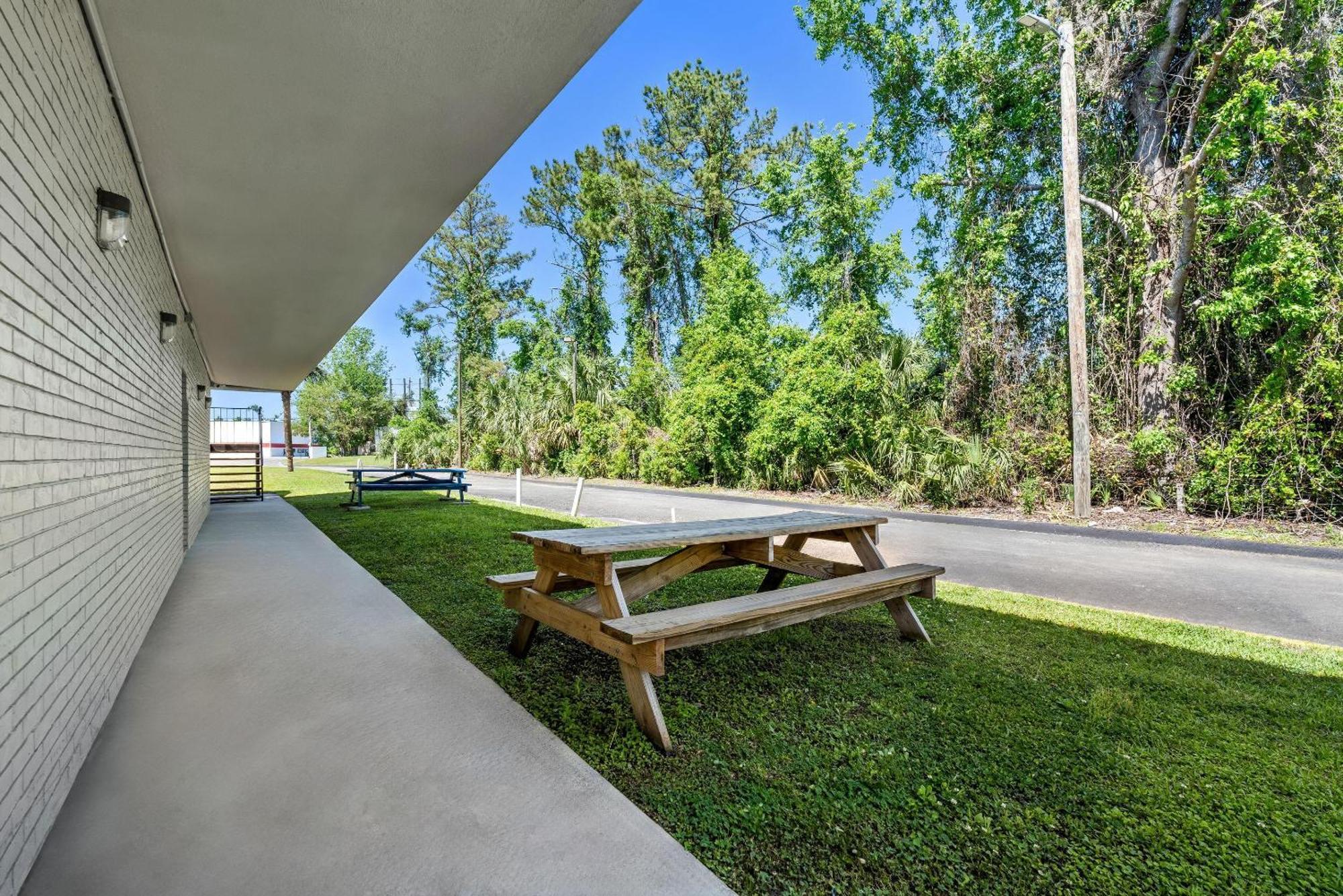 Econo Lodge Jennings Buitenkant foto