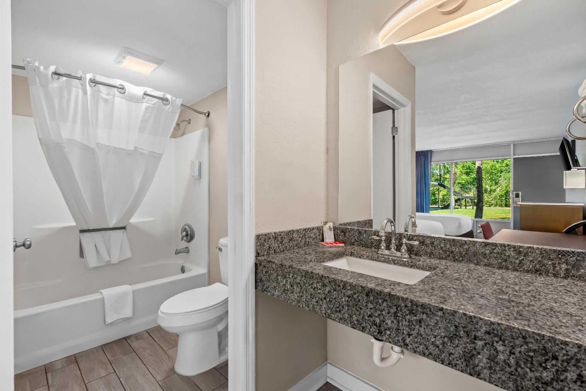 Econo Lodge Jennings Buitenkant foto