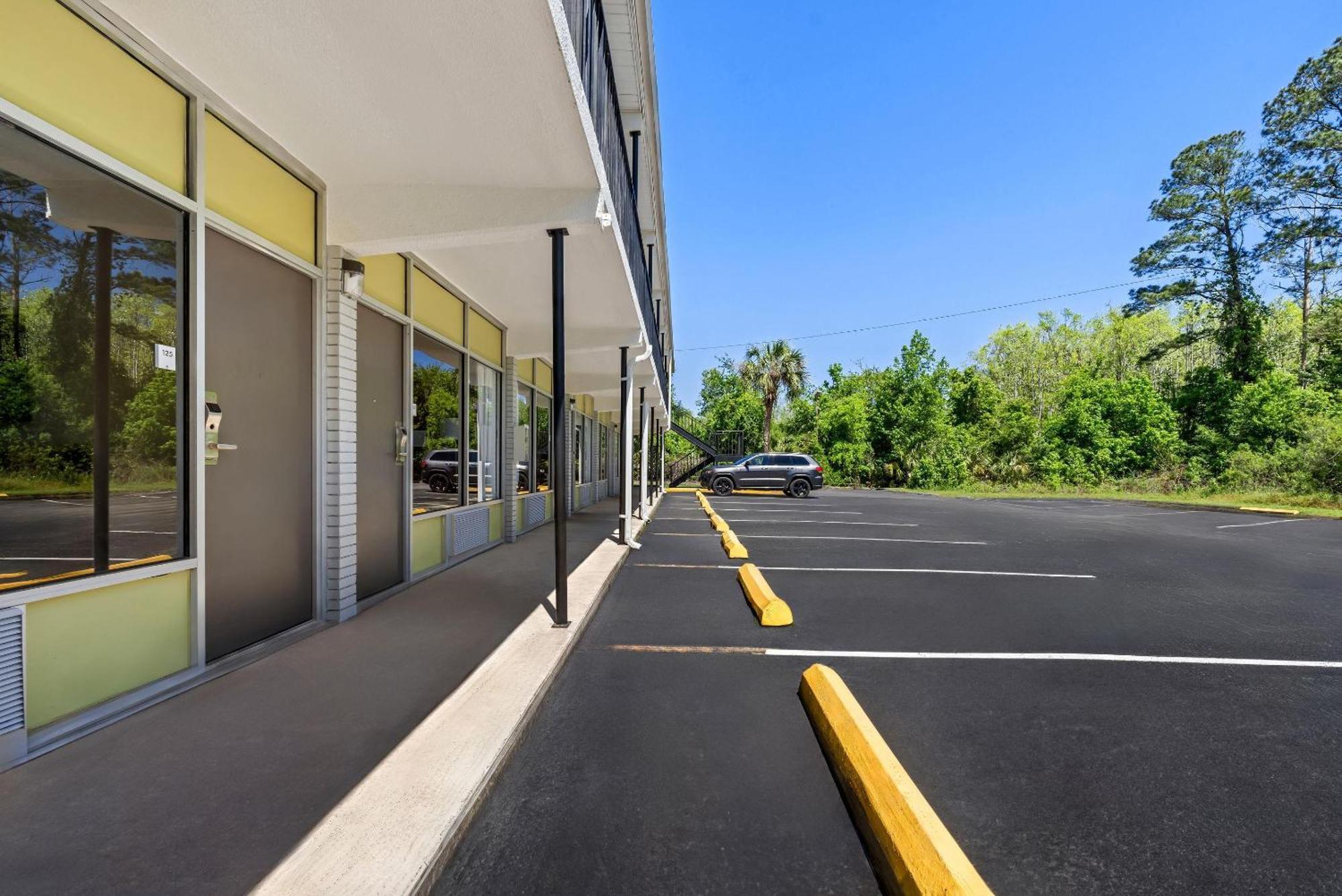 Econo Lodge Jennings Buitenkant foto